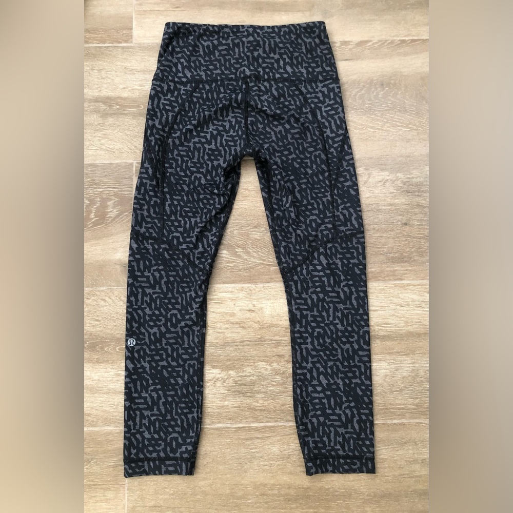 Lululemon Top Speed Run 23” Crop Print Play Slate/Black - Leggings